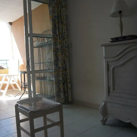 Апартаменты Cap Esterel Place Des Pecheurs Сен-Рафаэль